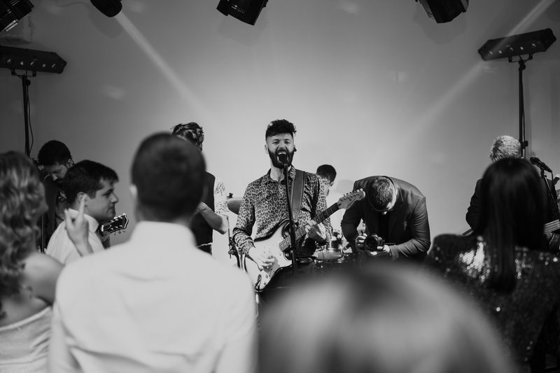Retrodukcija's singer among the wedding guests